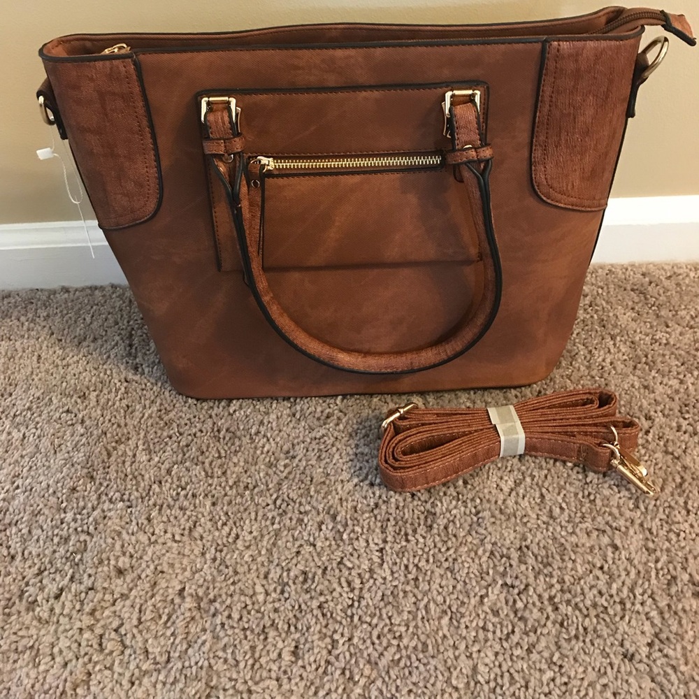 Large brown handbag w/ shoulder strap